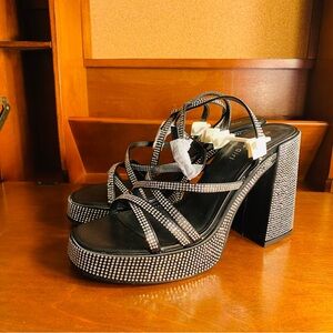 Madden Girl 9.5 Aces-R Black Rhinestone Platform Sandals NIB